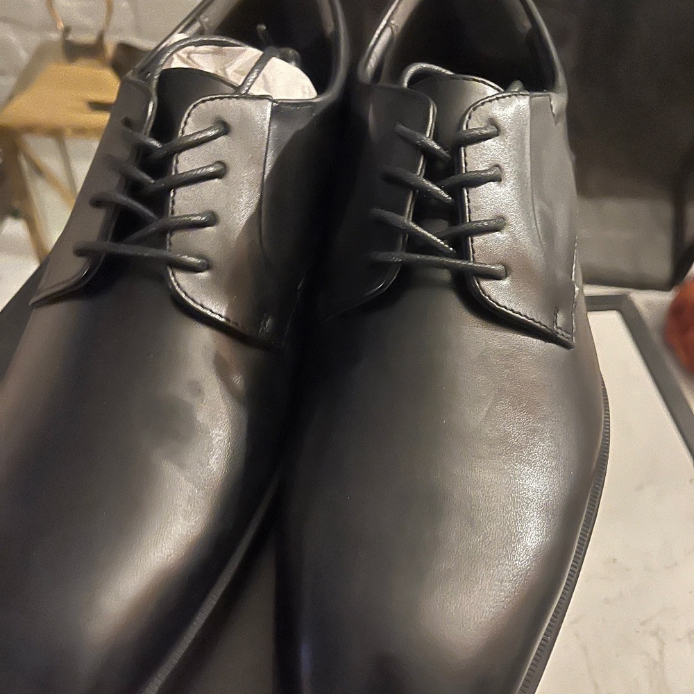 Black dress shoes